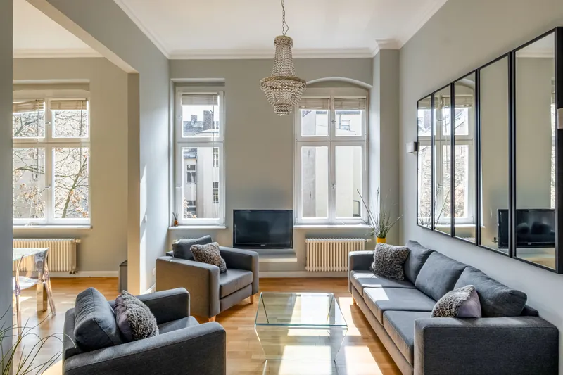 Repräsentative Altbauwohnung in pulsierendem Umfeld — photo 1